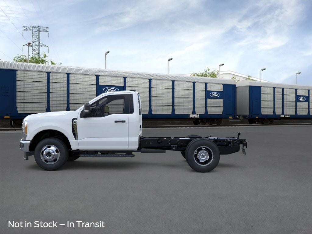 2026 Ford F-350SD XL DRW 4x4 / 7.3L V8 / 9'3" Dropside Dump