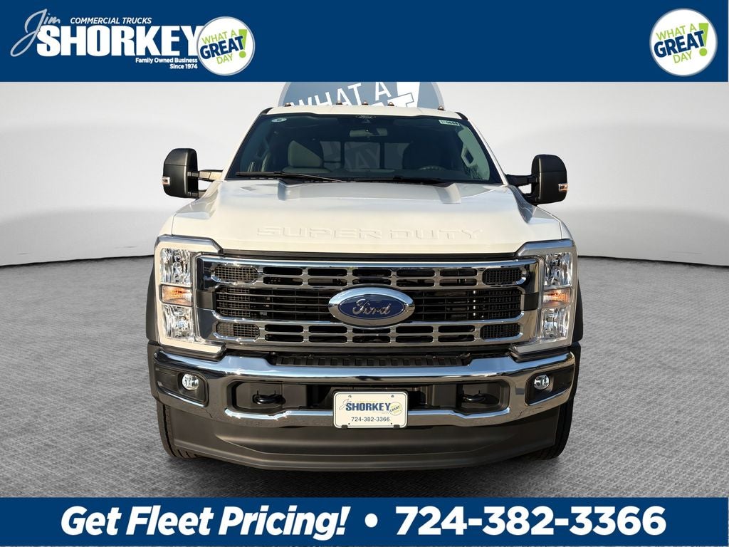 2026 Ford F-550SD XL DRW 4x4 / 6.7L Diesel / 9'4" Steel Flatbed