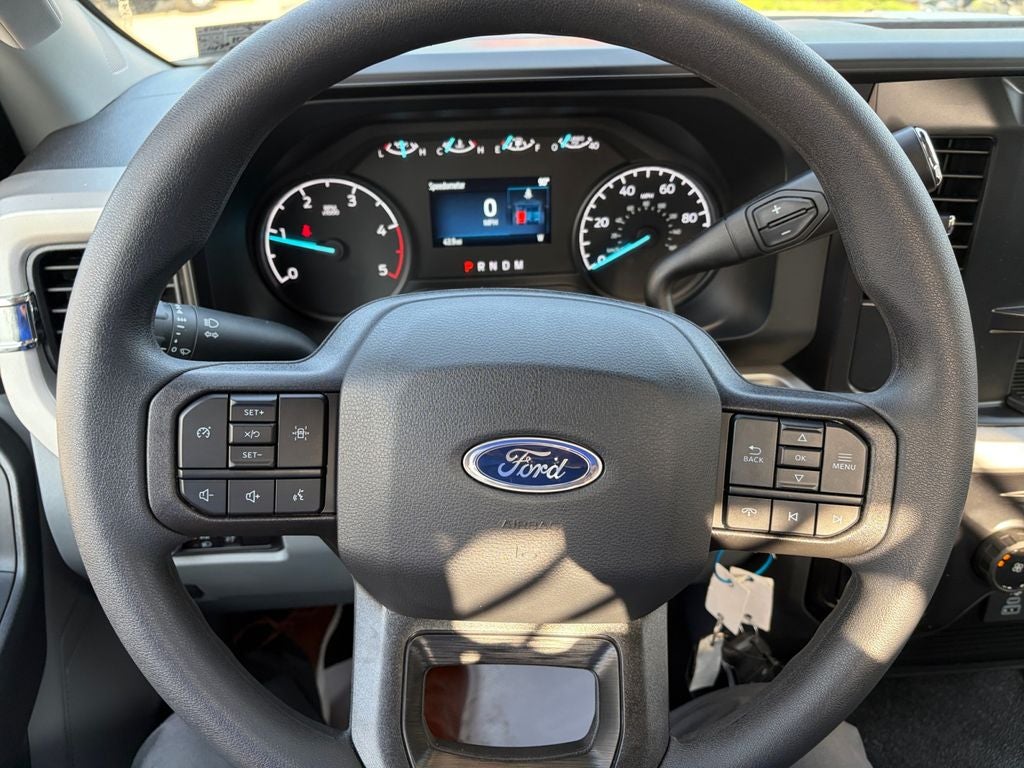 2026 Ford F-450SD XL DRW 4x4 / 6.7L Diesel / 9'7" Steel Dump