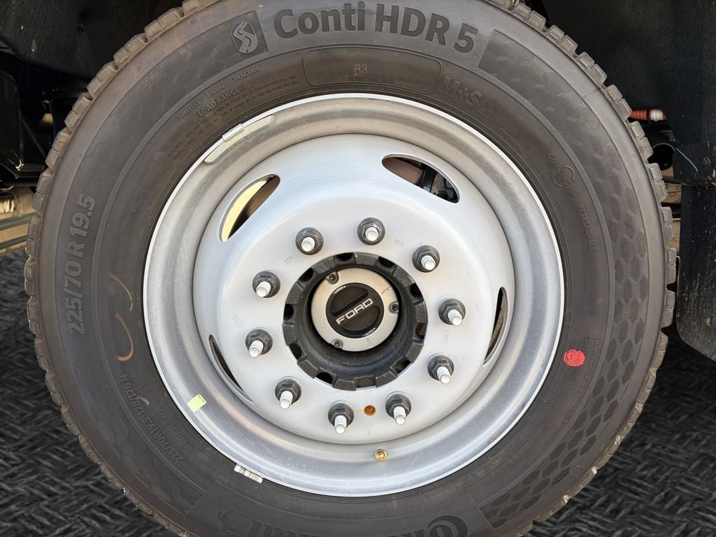 2026 Ford F-550SD XL DRW 4x4 / 7.3L V8 / 9'7" Steel Dump