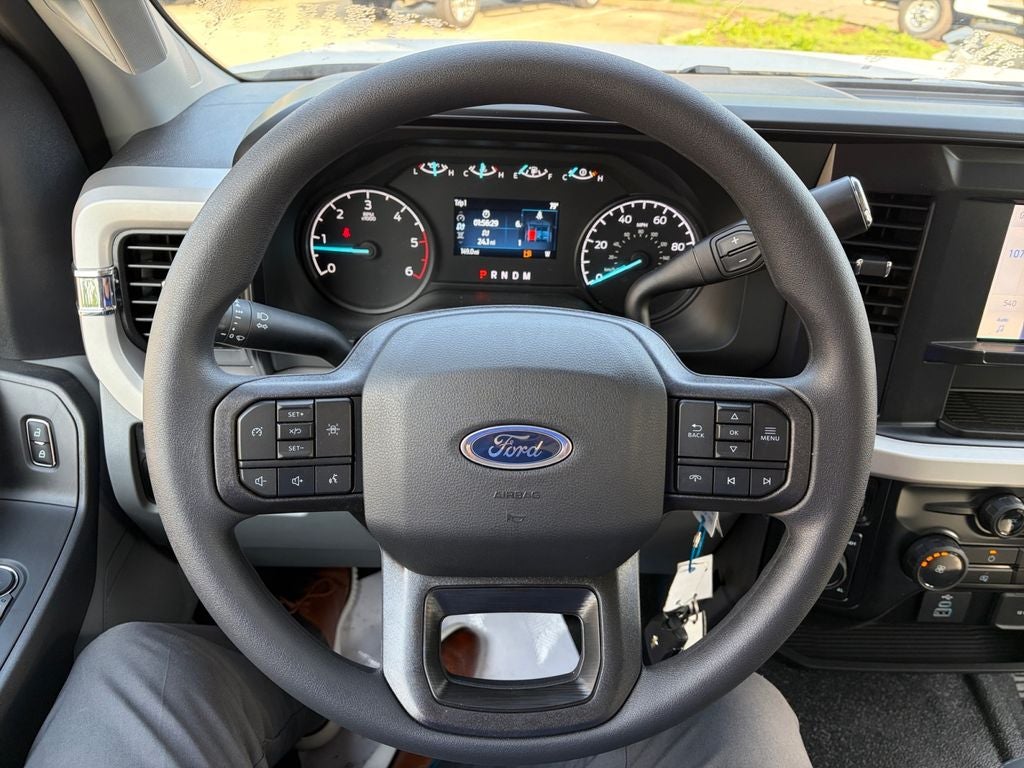 2026 Ford F-550SD XL DRW 4x4 / 7.3L V8 / 9'7" Steel Dump