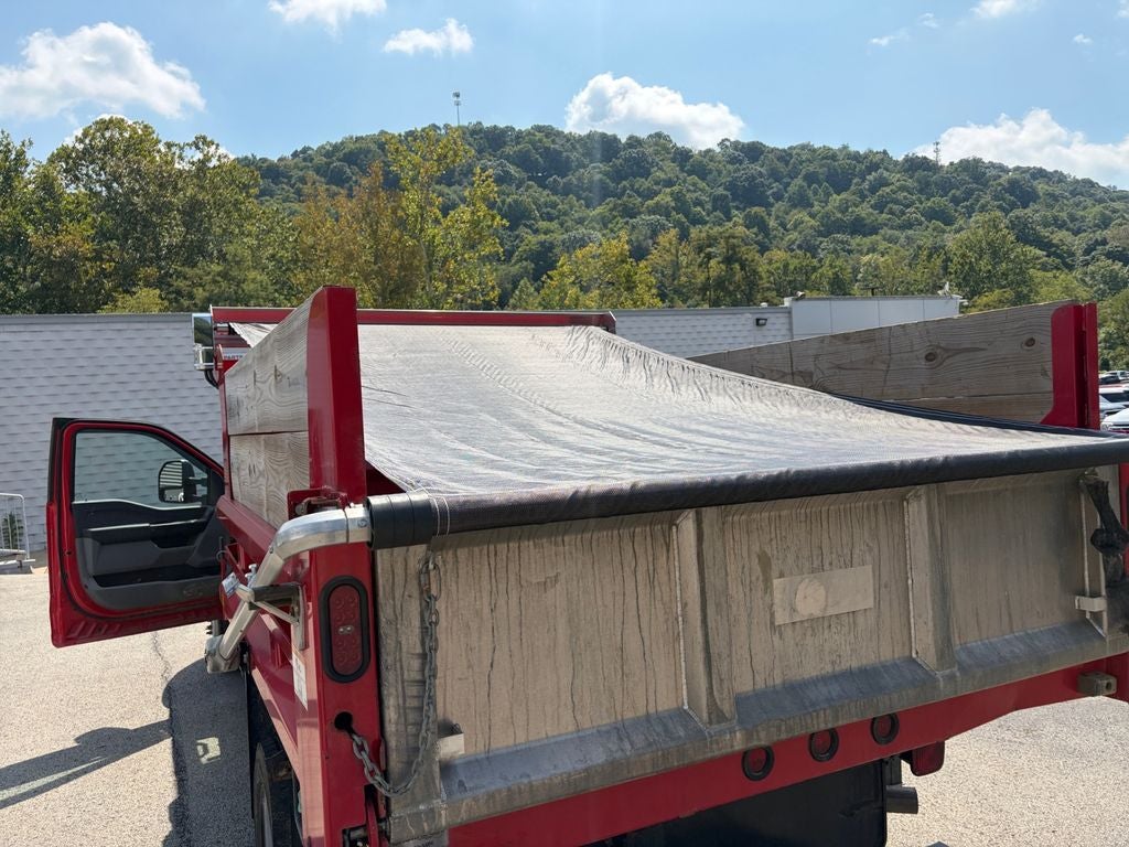2023 Ford F-550SD XL DRW 4x4 / 6.7L Diesel / 9'7" Steel Dump w/L-Pack
