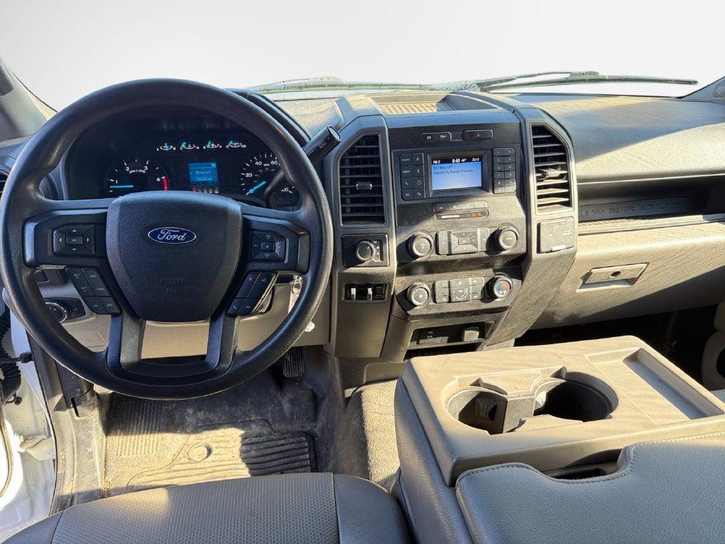 2022 Ford F-550SD XL DRW 4x4 / 6.7L Diesel / 9'7" Steel Dump