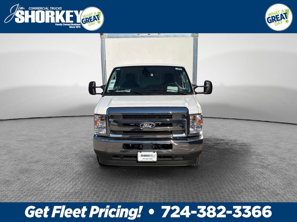 2027 Ford E-450SD Base DRW / 7.3L V8 / 16' Box w/Liftgate