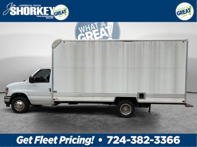 2022 Ford E-450SD Base DRW / 7.3L V8 / 17' Box