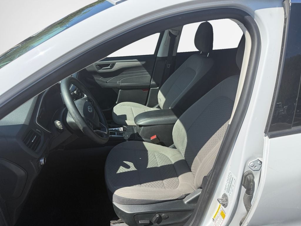 2022 Ford Escape Hybrid SE