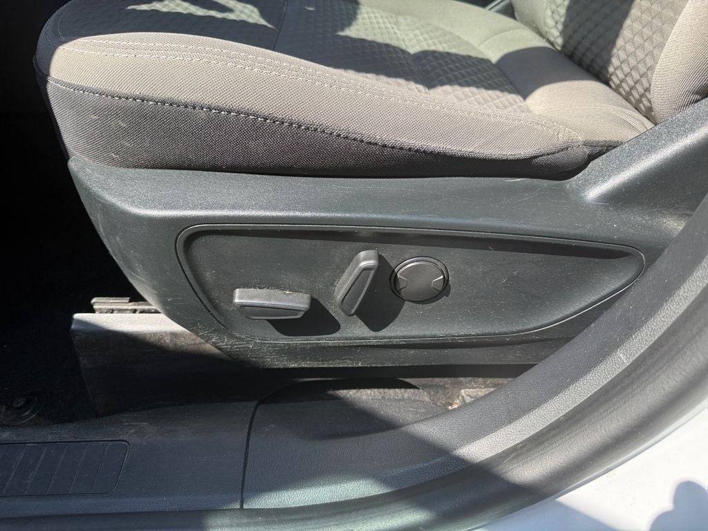 2022 Ford Escape Hybrid SE