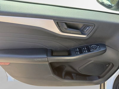 2022 Ford Escape Hybrid SE
