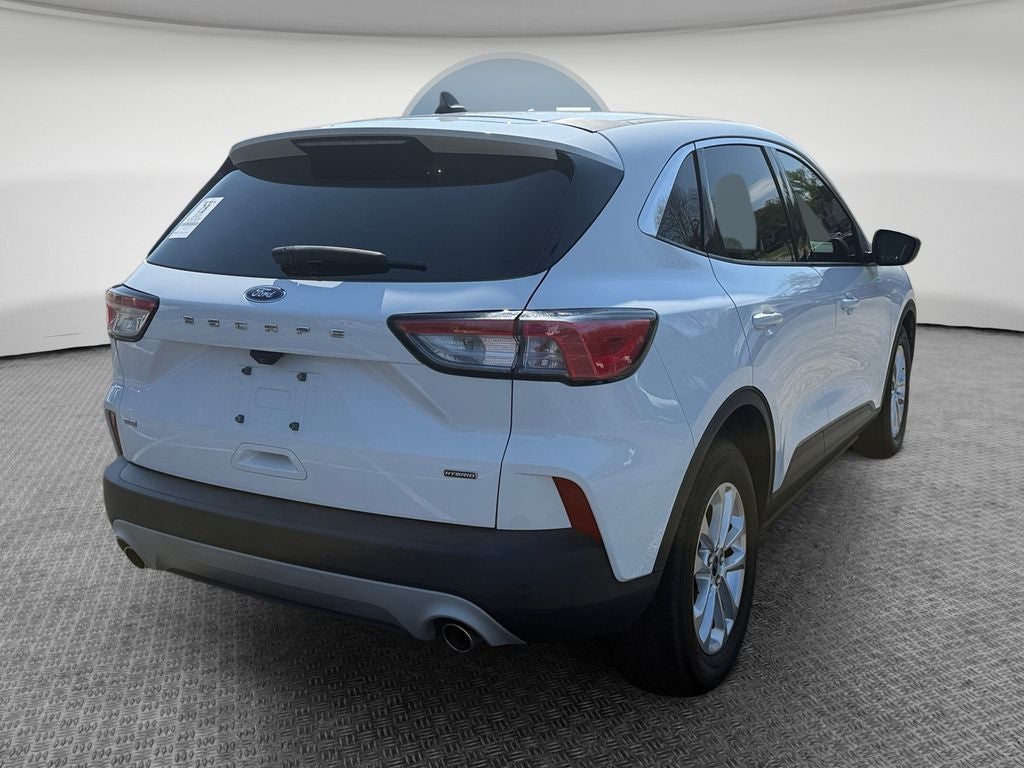 2022 Ford Escape Hybrid SE
