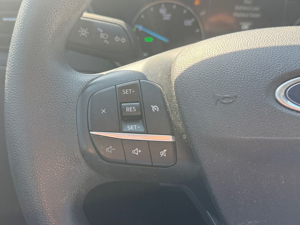 2022 Ford Escape Hybrid SE