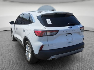 2022 Ford Escape Hybrid SE