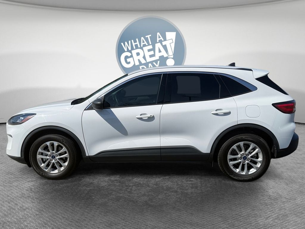 2022 Ford Escape Hybrid SE