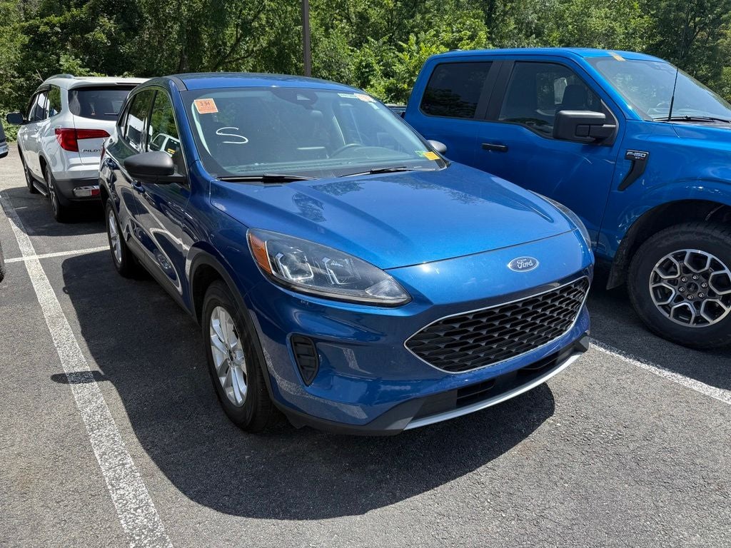 2022 Ford Escape Hybrid SE