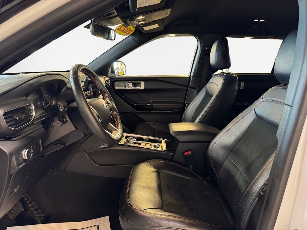 2022 Ford Explorer ST-Line