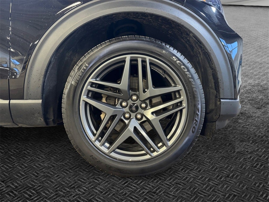 2024 Ford Explorer ST-Line