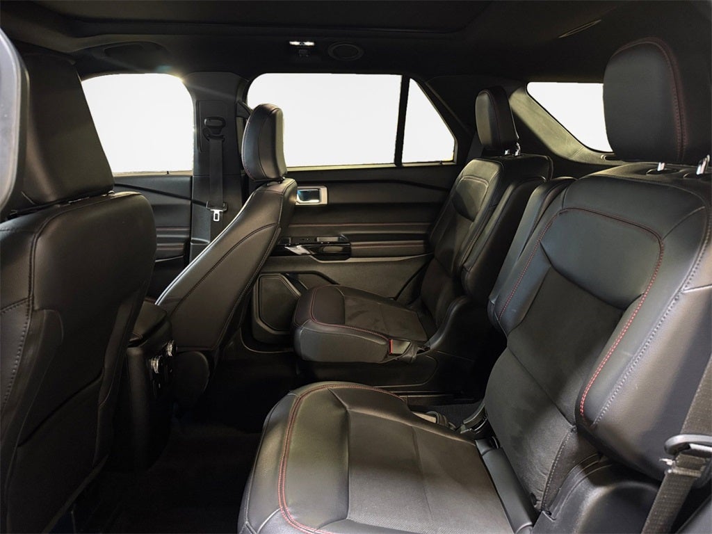 2024 Ford Explorer ST-Line