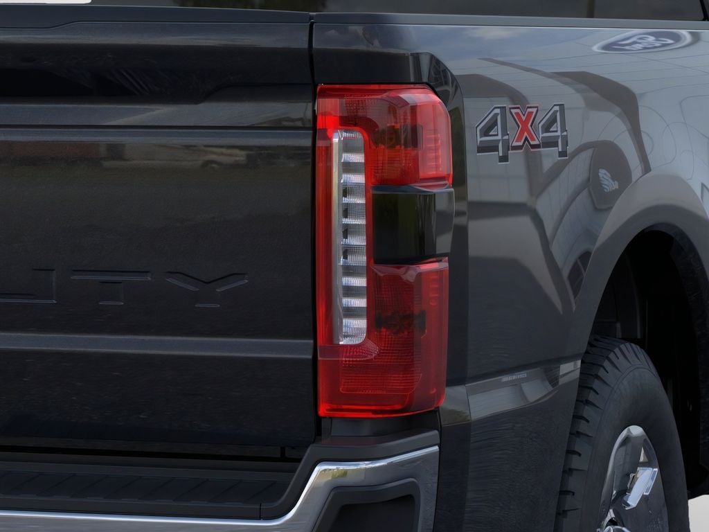 2026 Ford F-350SD Lariat Premium/Chrome Package