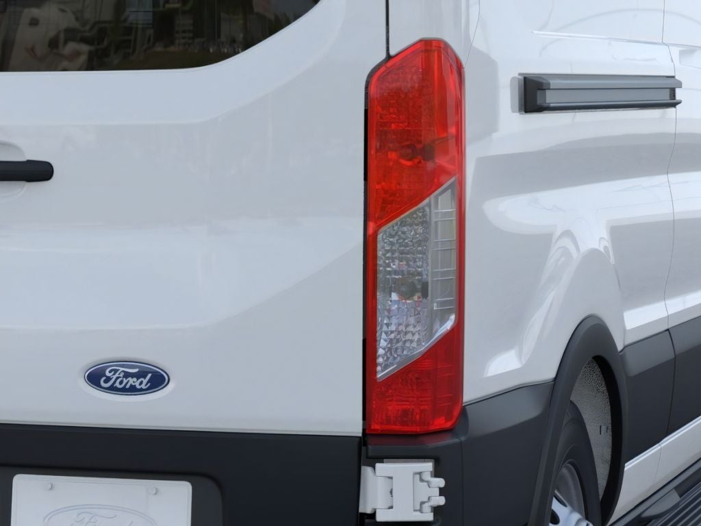2026 Ford Transit-250 Base AWD / 3.5L V6 / 148" WB MR