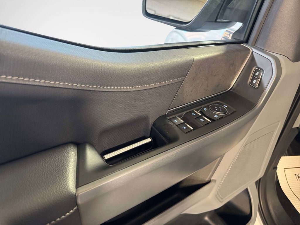 2024 Ford F-150 XLT 5.0 V8