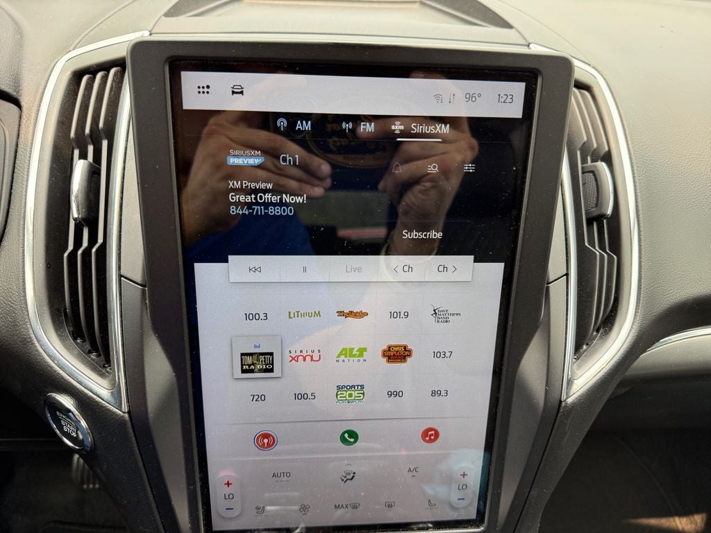 2024 Ford Edge Titanium