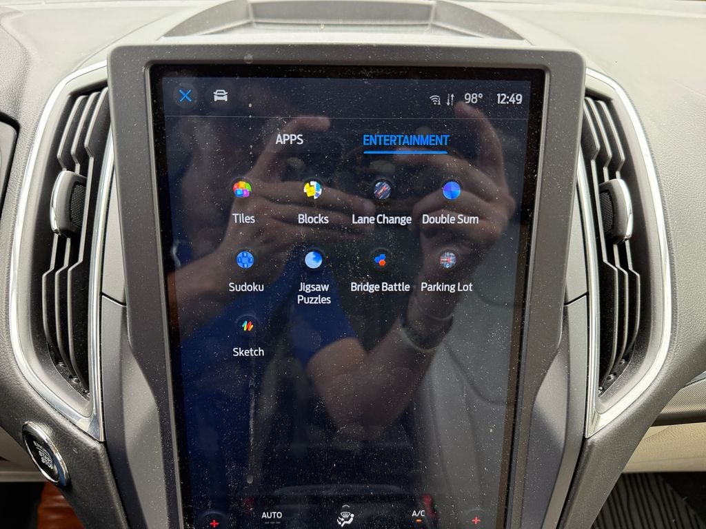 2022 Ford Edge Titanium