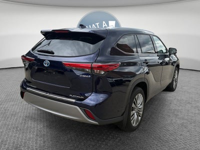 2021 Toyota Highlander Hybrid Platinum