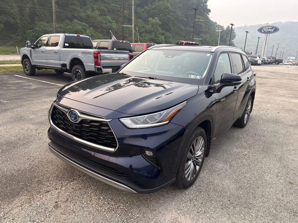 2021 Toyota Highlander Hybrid Platinum