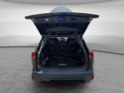 2025 Toyota Corolla Cross XLE