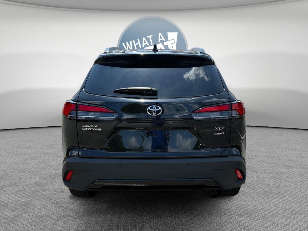 2025 Toyota Corolla Cross XLE