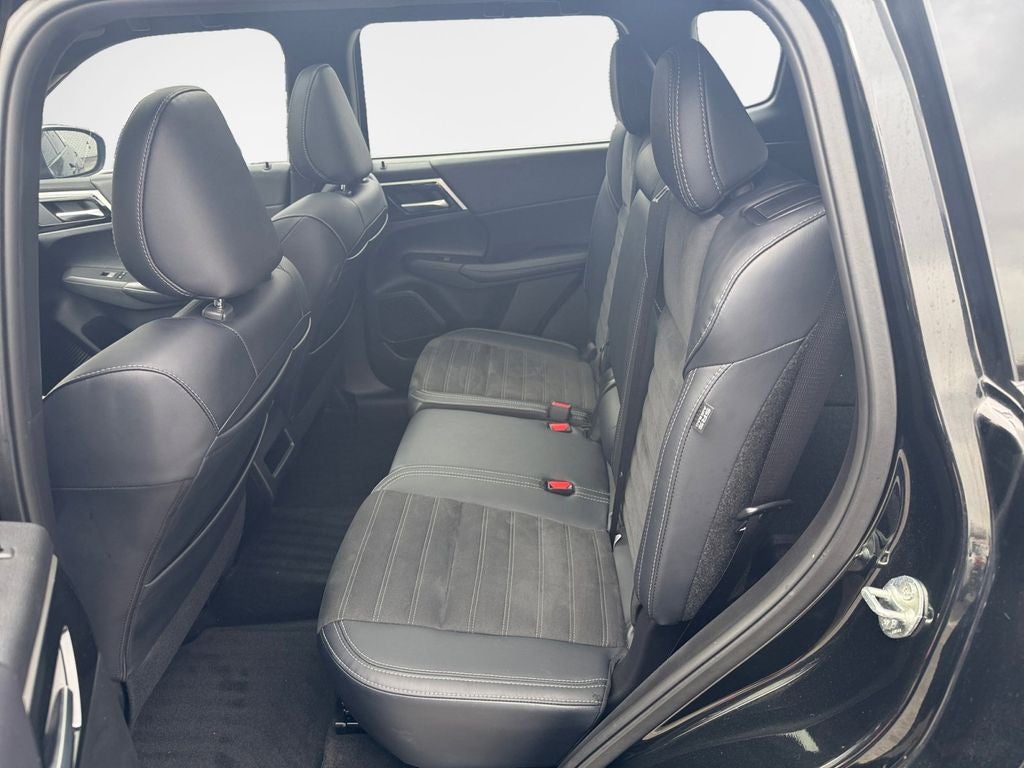 2024 Mitsubishi Outlander SE Black Edition