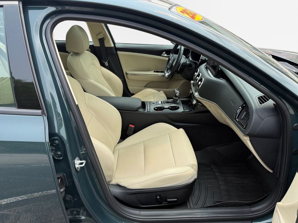 2023 Kia Stinger GT-Line