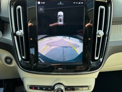 2023 Volvo XC40 B5 Plus Dark Theme