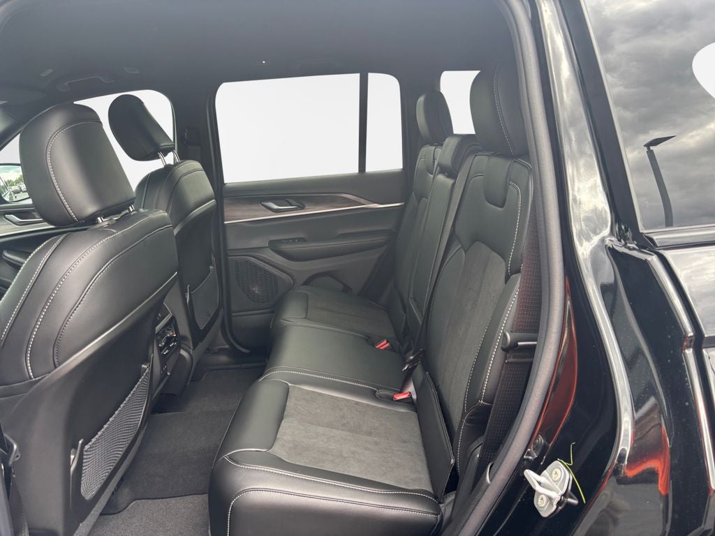 2026 Jeep Grand Cherokee Altitude