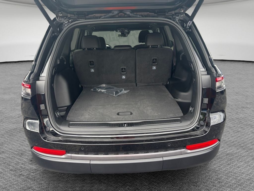 2026 Jeep Grand Cherokee Altitude