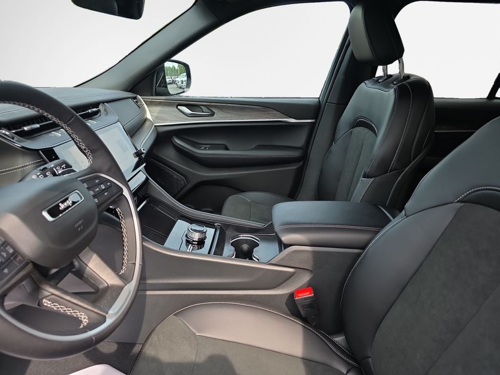 2026 Jeep Grand Cherokee Altitude