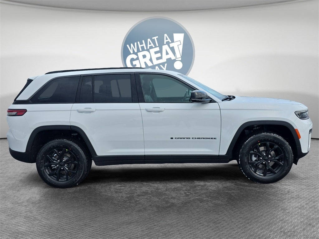 2026 Jeep Grand Cherokee Laredo