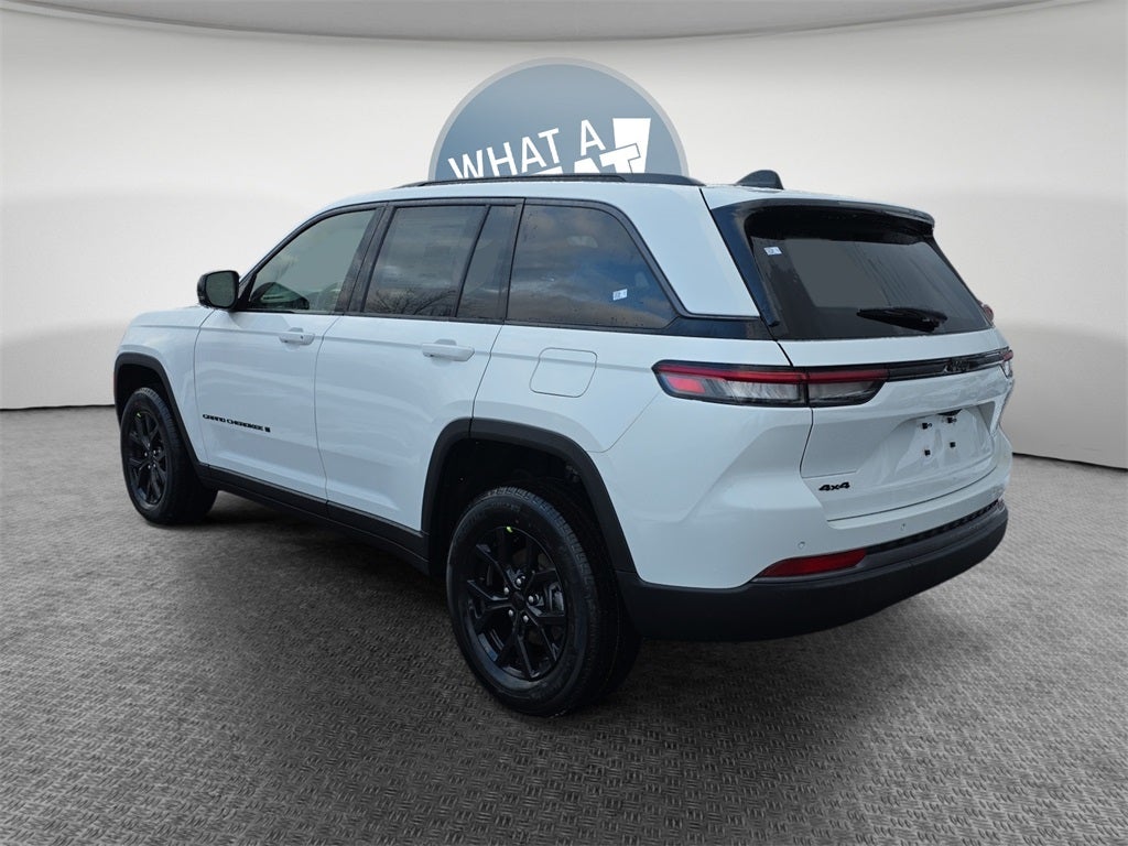 2026 Jeep Grand Cherokee Laredo