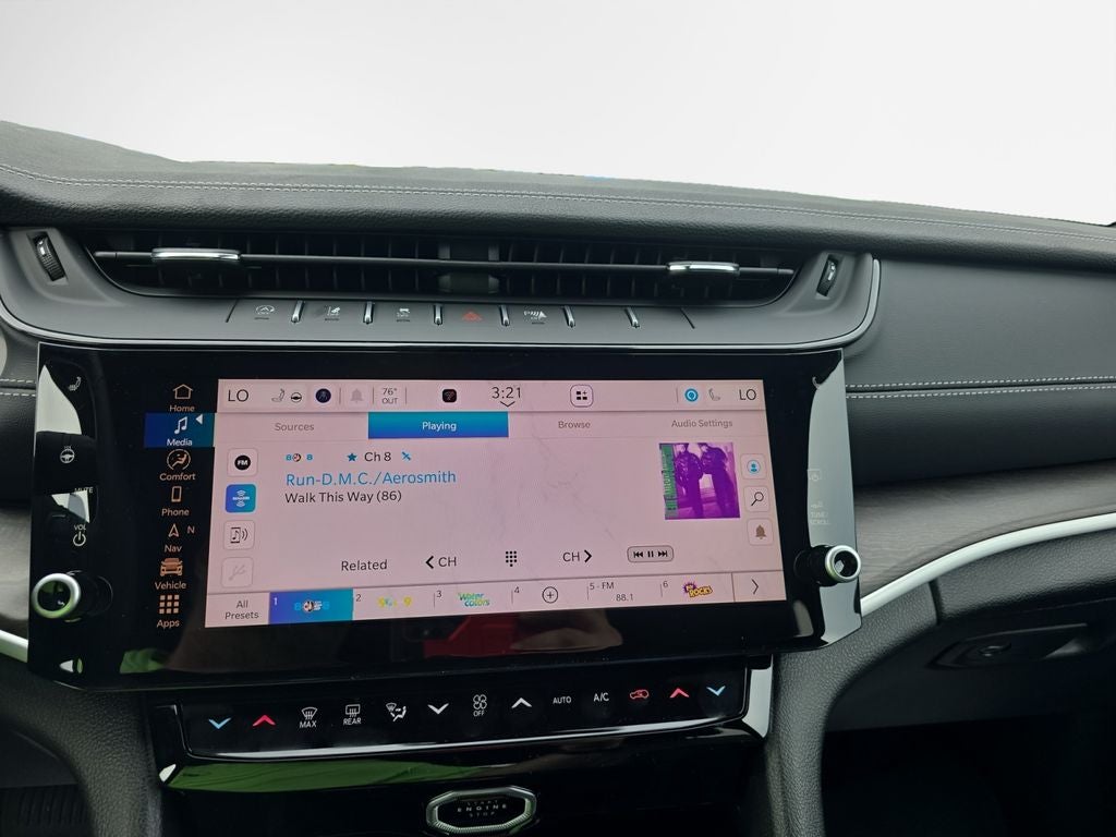 2027 Jeep Grand Cherokee Altitude