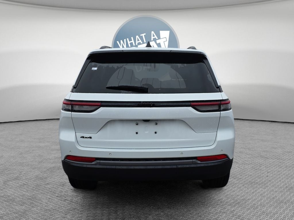 2026 Jeep Grand Cherokee Laredo