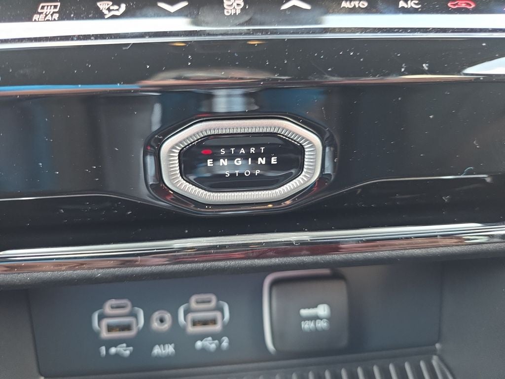 2026 Jeep Grand Cherokee Altitude