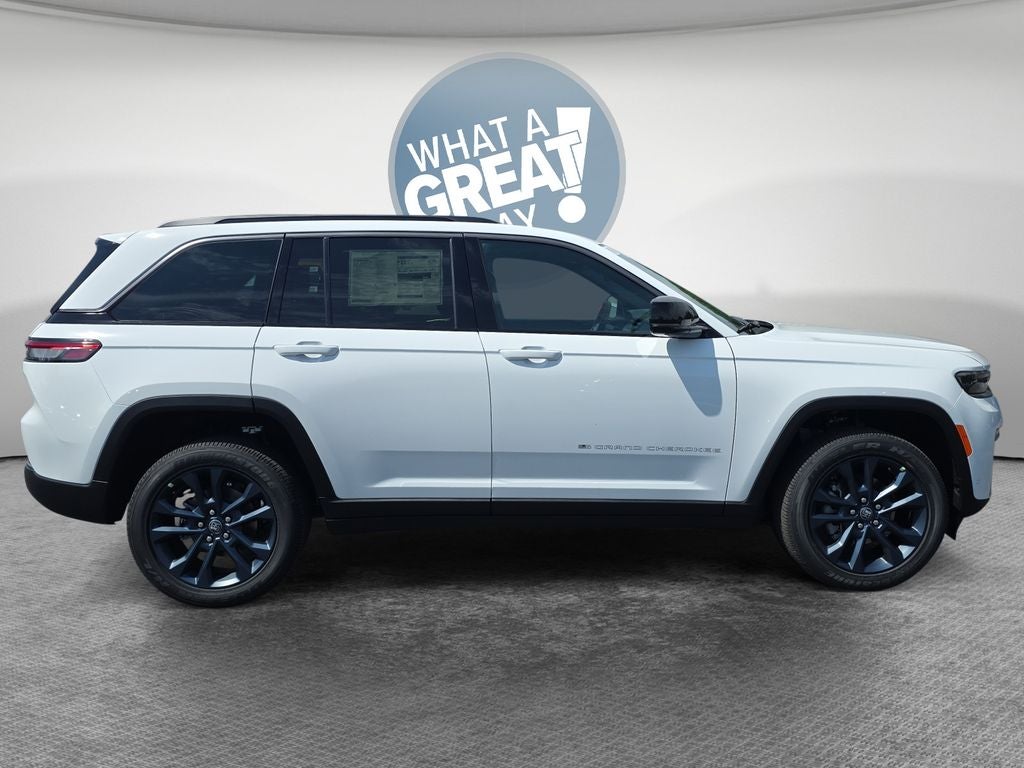 2026 Jeep Grand Cherokee Base