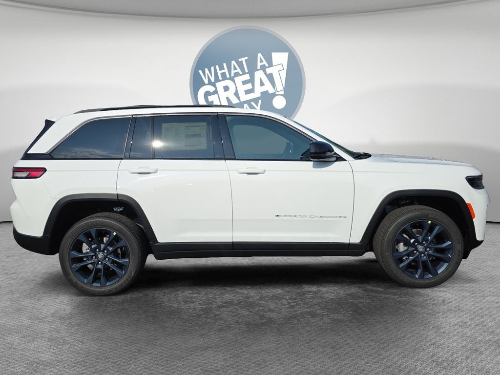 2026 Jeep Grand Cherokee Base