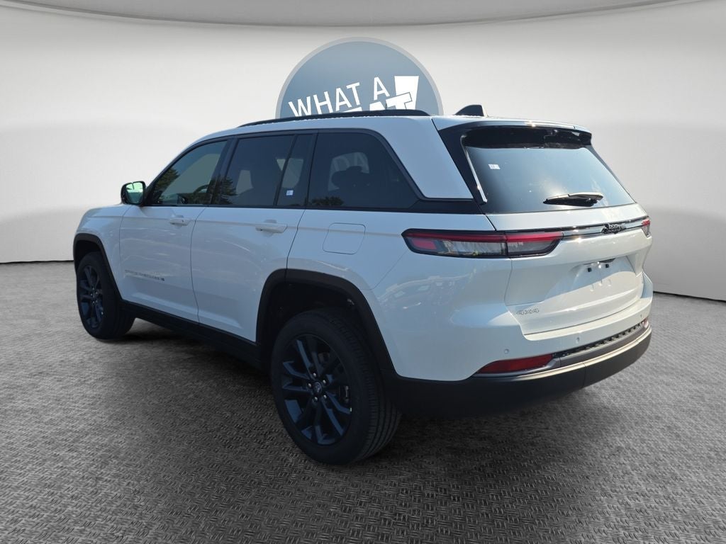 2026 Jeep Grand Cherokee Base