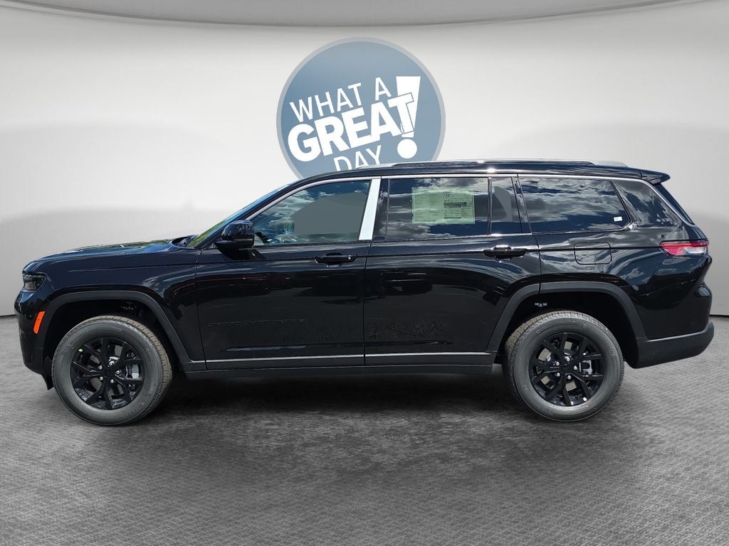2026 Jeep Grand Cherokee Laredo