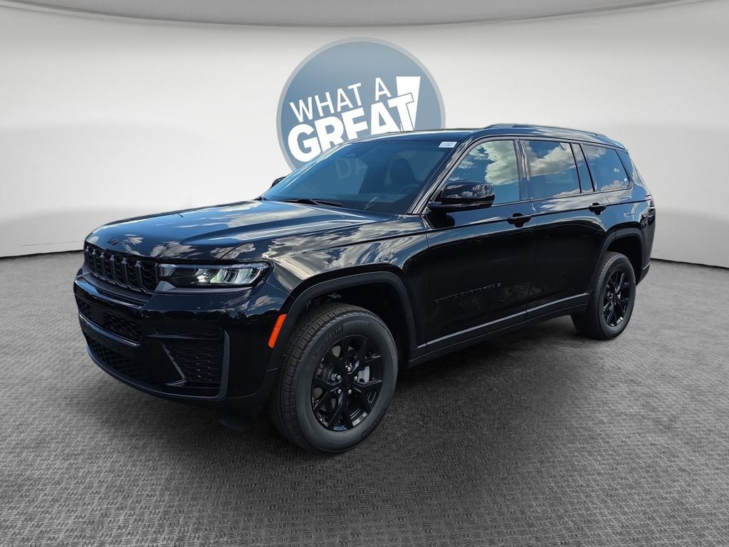 2026 Jeep Grand Cherokee Laredo