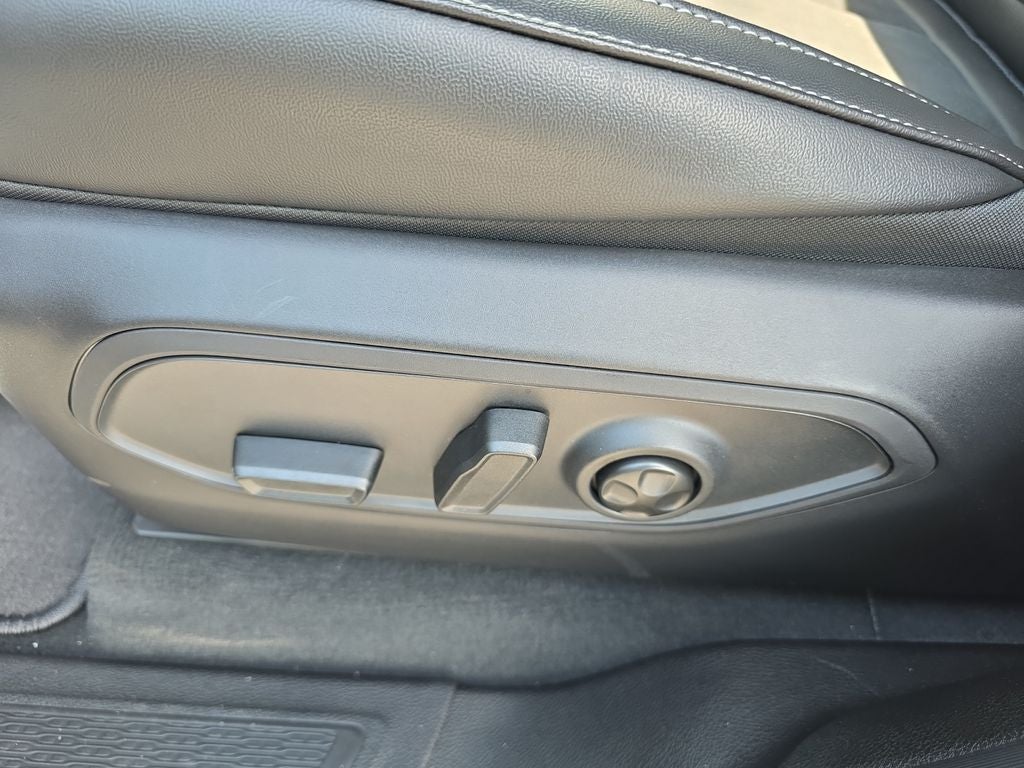 2026 Jeep Grand Cherokee Base