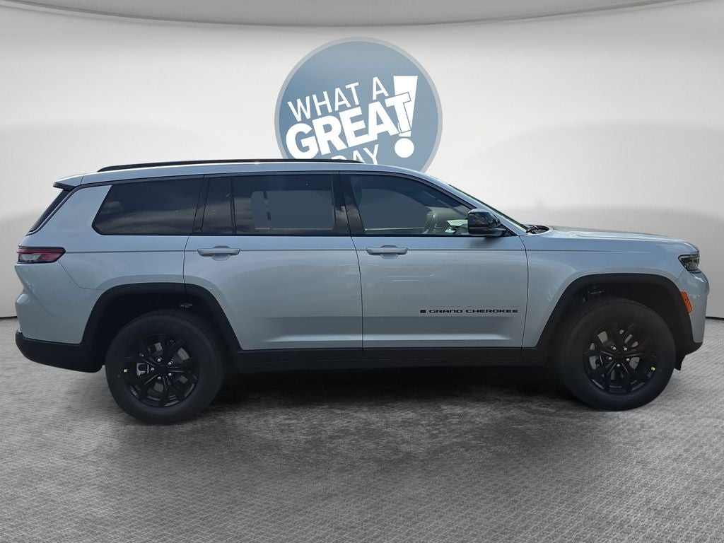 2026 Jeep Grand Cherokee Base