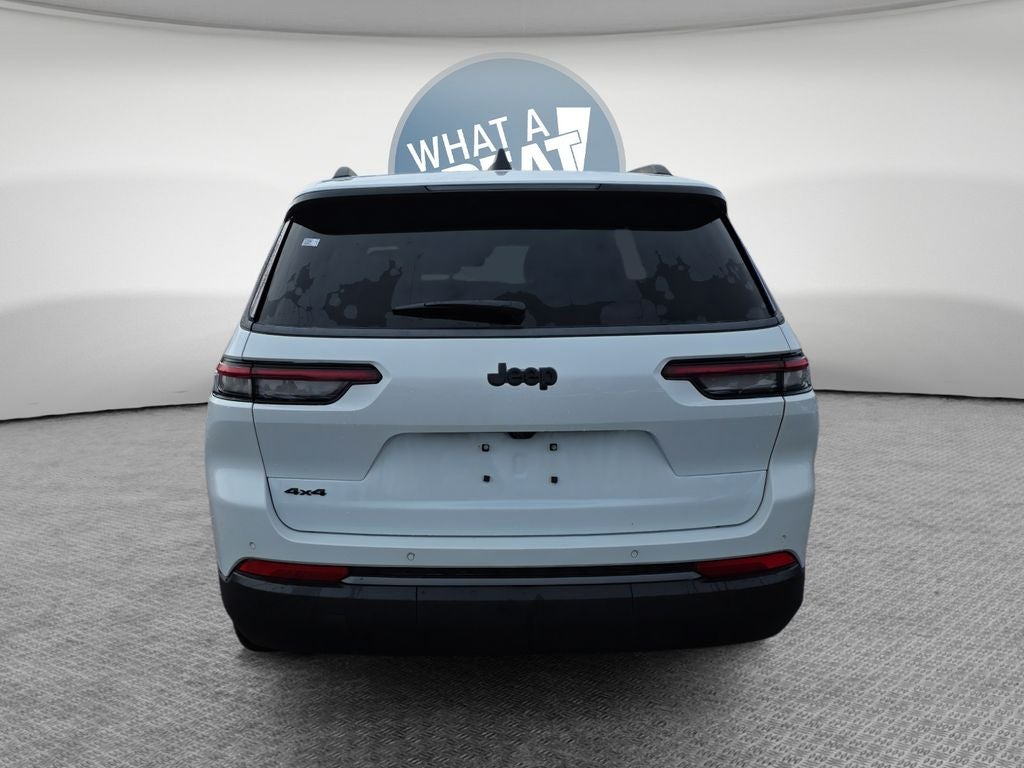 2026 Jeep Grand Cherokee Laredo