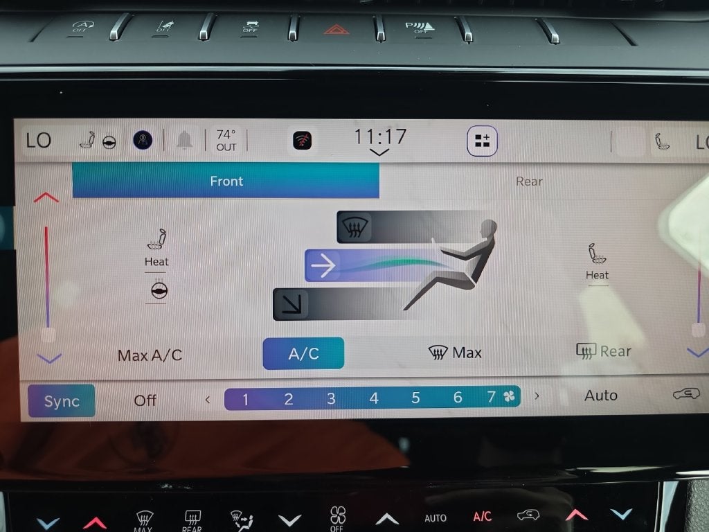 2027 Jeep Grand Cherokee Laredo Altitude