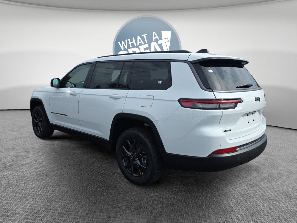 2027 Jeep Grand Cherokee L Laredo Altitude